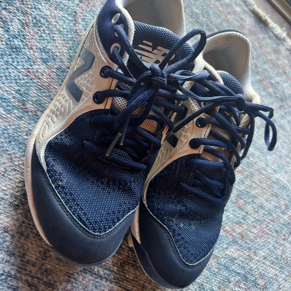New Balance Kids Cleats 6.5 wide youth - Navy and Cream - Picture 1 of 4